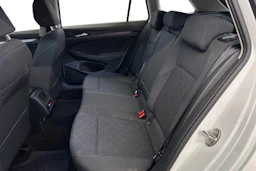 valkoinen Volkswagen Golf 2024 kuva 11.