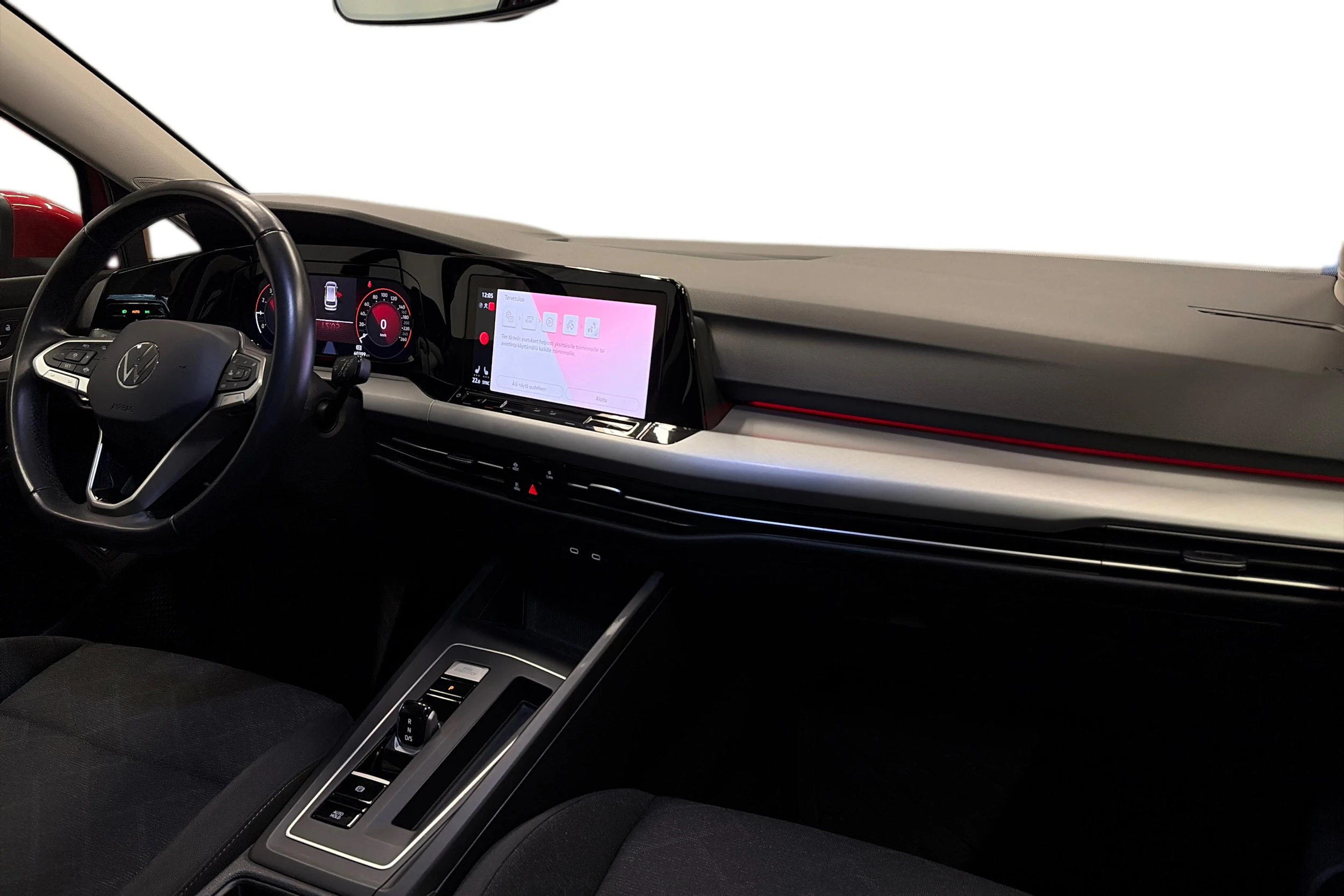 punainen Volkswagen Golf 2024 kuva 9.