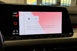 punainen Volkswagen Golf 2024 kuva 24.