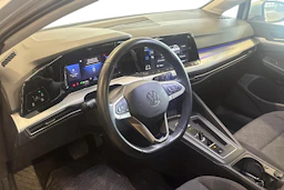 harmaa Volkswagen Golf 2024 kuva 3.