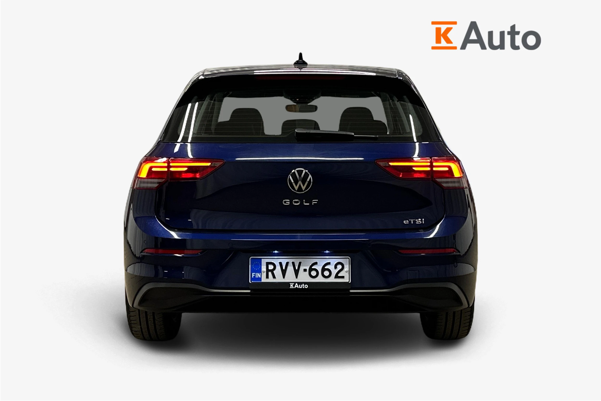 sininen Volkswagen Golf 2024 kuva 4.