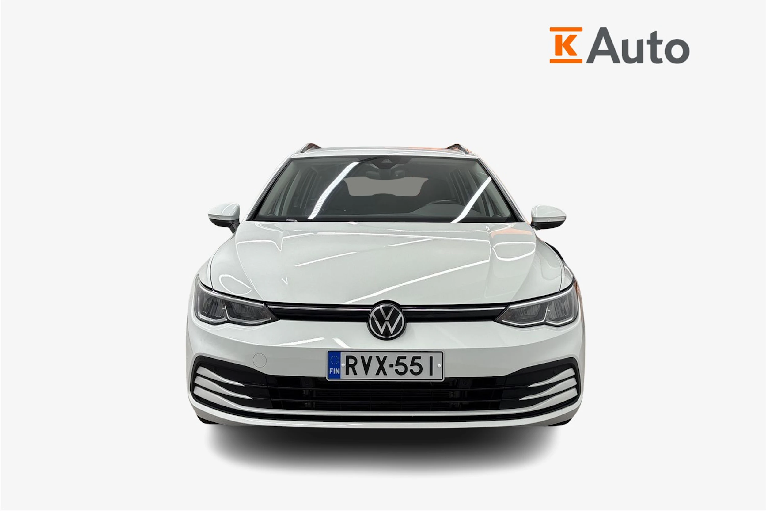 valkoinen Volkswagen Golf 2024 kuva 5.