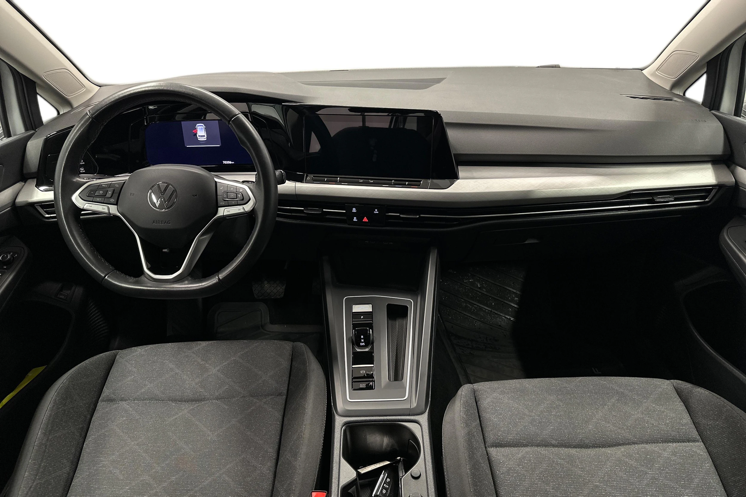 valkoinen Volkswagen Golf 2024 kuva 7.