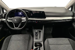 valkoinen Volkswagen Golf 2024 kuva 7.