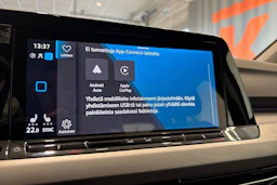 harmaa Volkswagen Golf 2024 kuva 28.