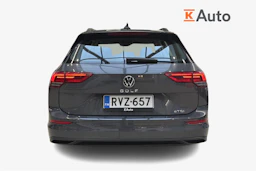 harmaa Volkswagen Golf 2024 kuva 3.