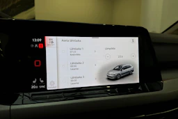 harmaa Volkswagen Golf 2024 kuva 21.