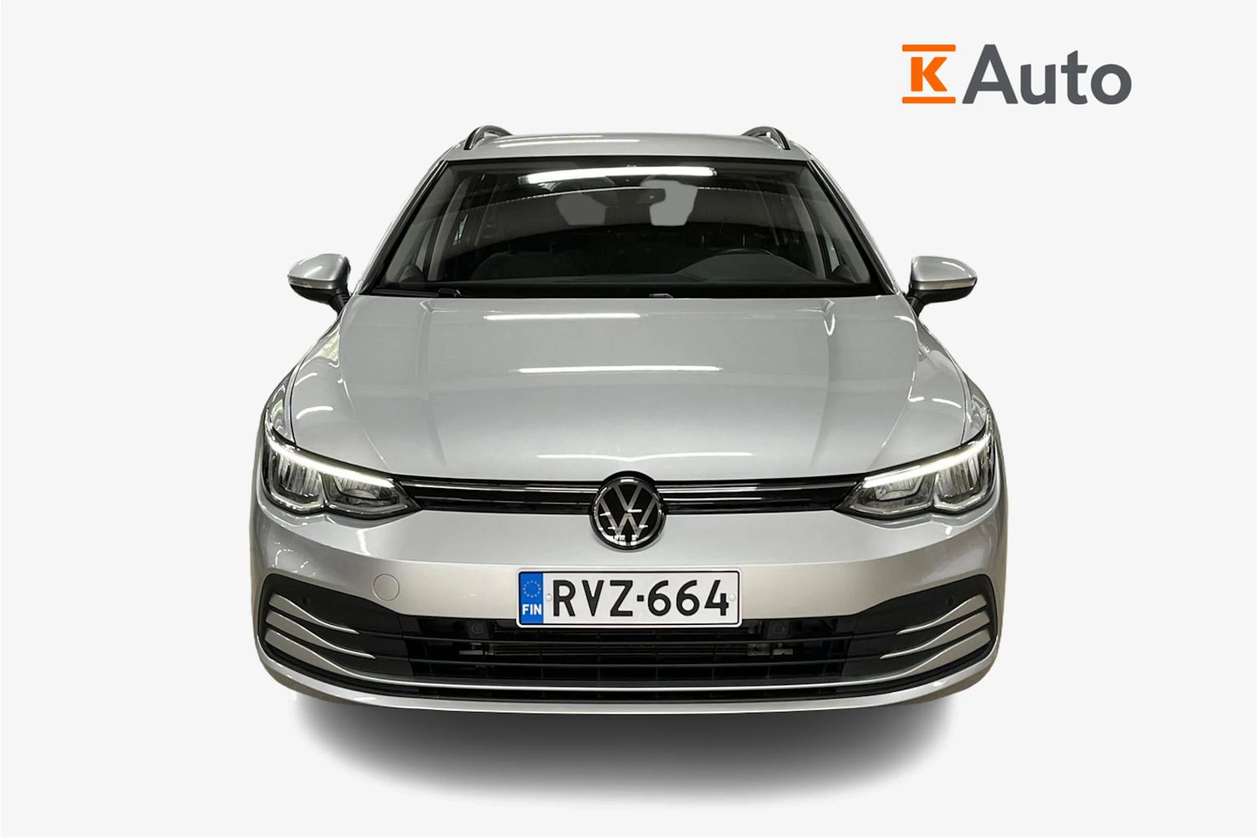 harmaa Volkswagen Golf 2024 kuva 5.