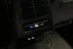 harmaa Volkswagen Golf 2024 kuva 13.