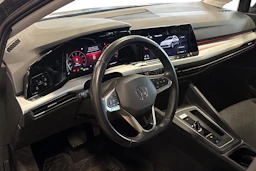 harmaa Volkswagen Golf 2024 kuva 3.