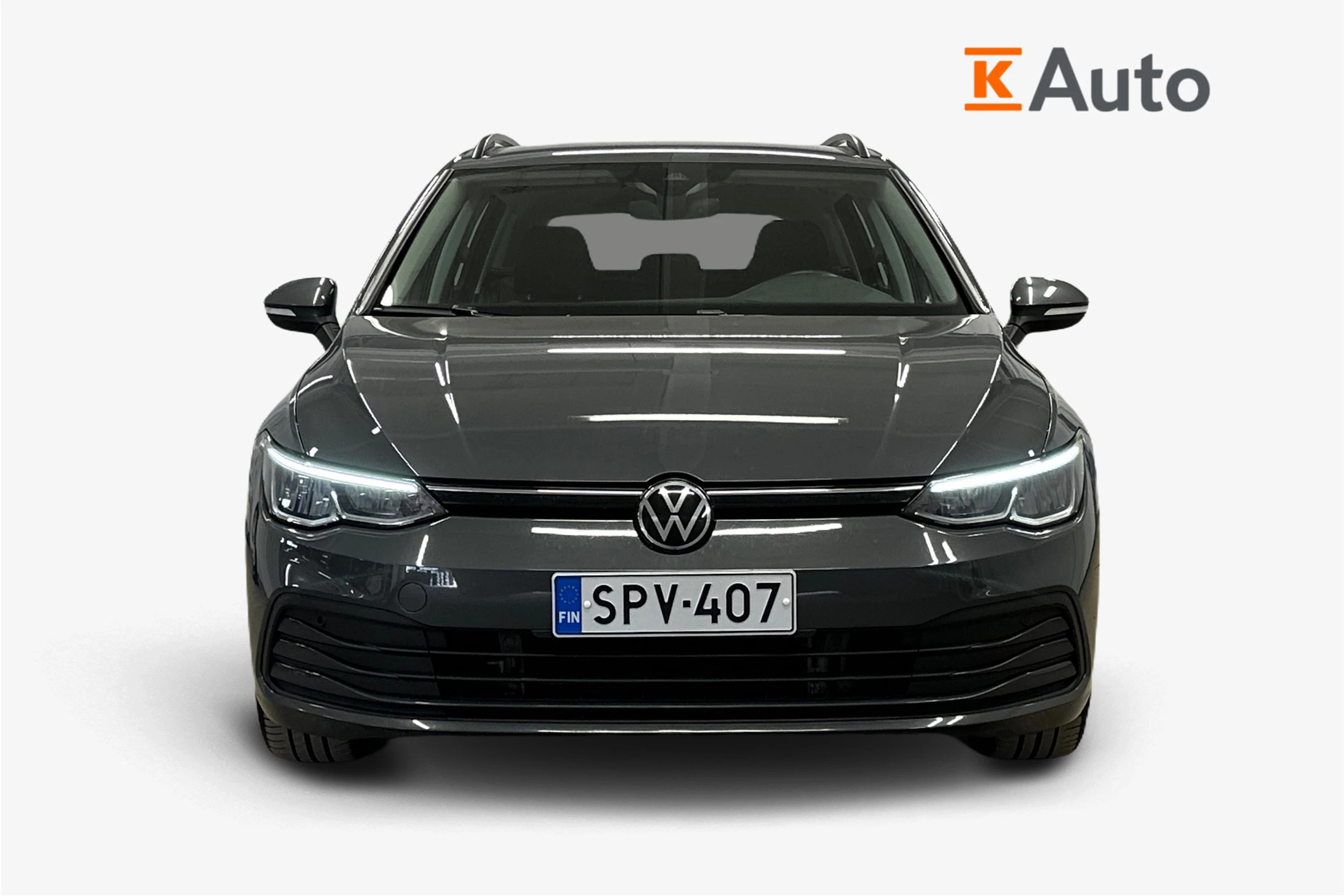 harmaa Volkswagen Golf 2024 kuva 4.