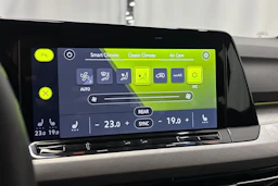 harmaa Volkswagen Golf 2024 kuva 28.