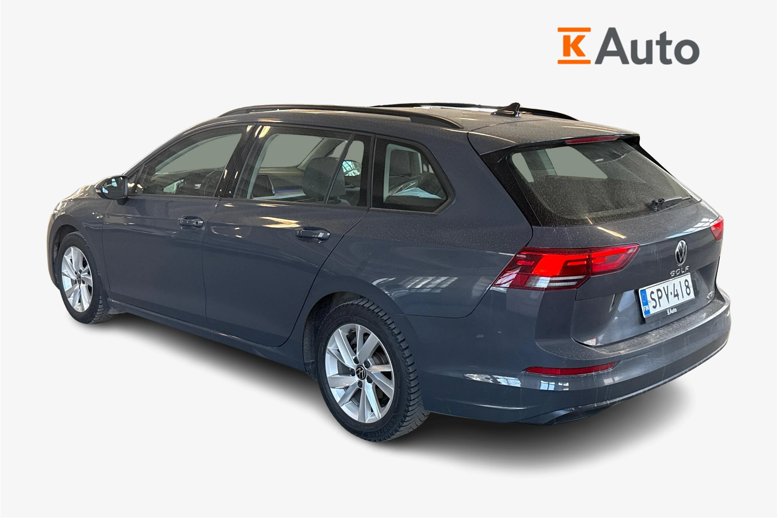 harmaa Volkswagen Golf 2024 kuva 2.