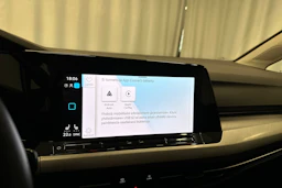 harmaa Volkswagen Golf 2024 kuva 20.