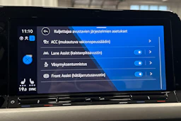 valkoinen Volkswagen Golf 2024 kuva 20.