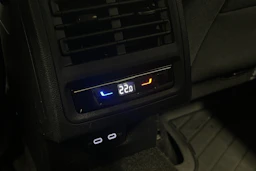 valkoinen Volkswagen Golf 2024 kuva 13.