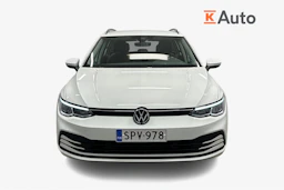valkoinen Volkswagen Golf 2024 kuva 4.