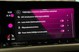 valkoinen Volkswagen Golf 2024 kuva 23.