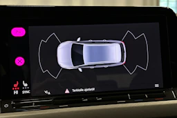 valkoinen Volkswagen Golf 2024 kuva 26.