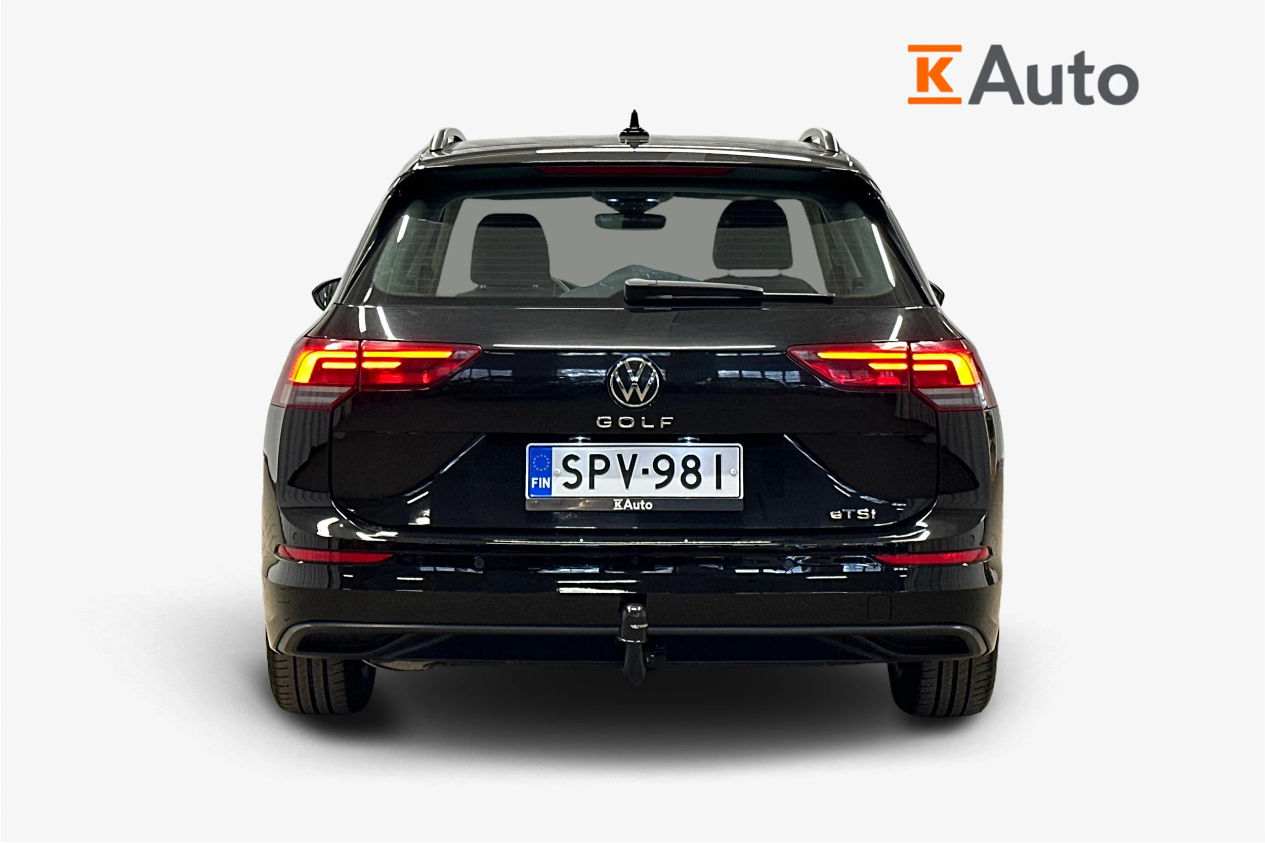 musta Volkswagen Golf 2024 kuva 3.