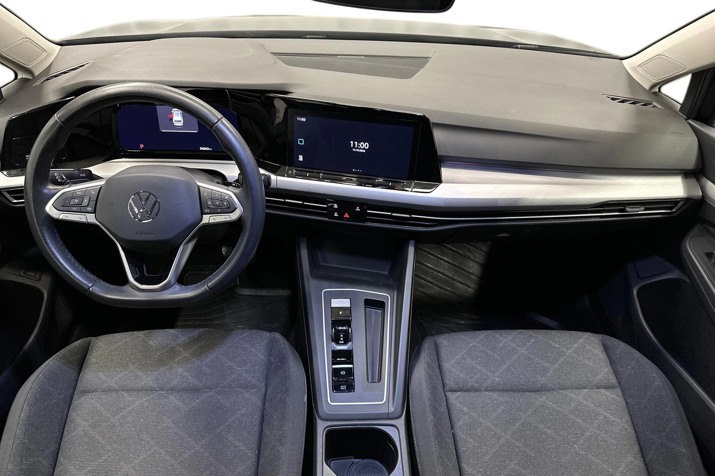 musta Volkswagen Golf 2024 kuva 7.