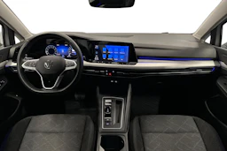 harmaa Volkswagen Golf 2024 kuva 9.
