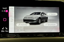 valkoinen Volkswagen Golf 2024 kuva 20.