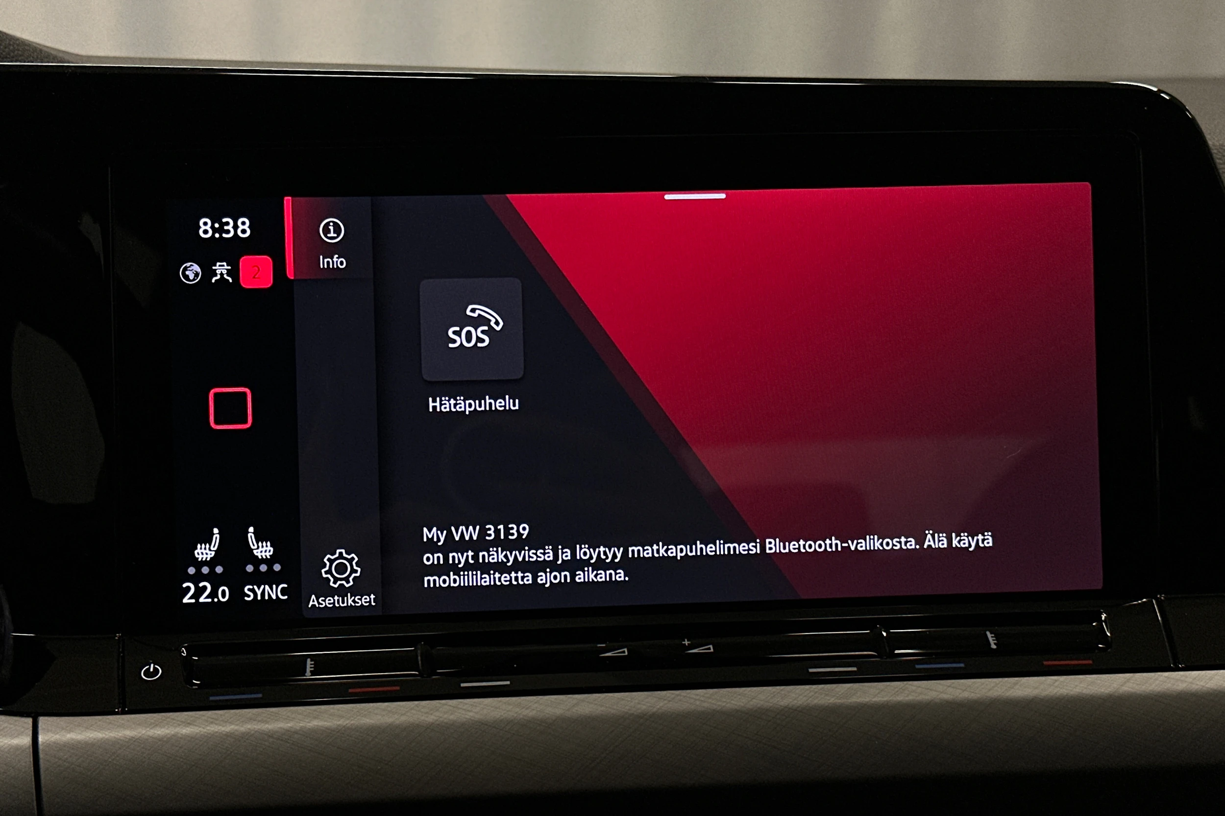 harmaa Volkswagen Golf 2024 kuva 18.