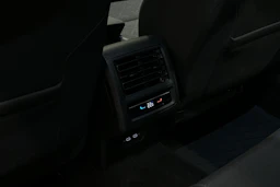 harmaa Volkswagen Golf 2024 kuva 30.