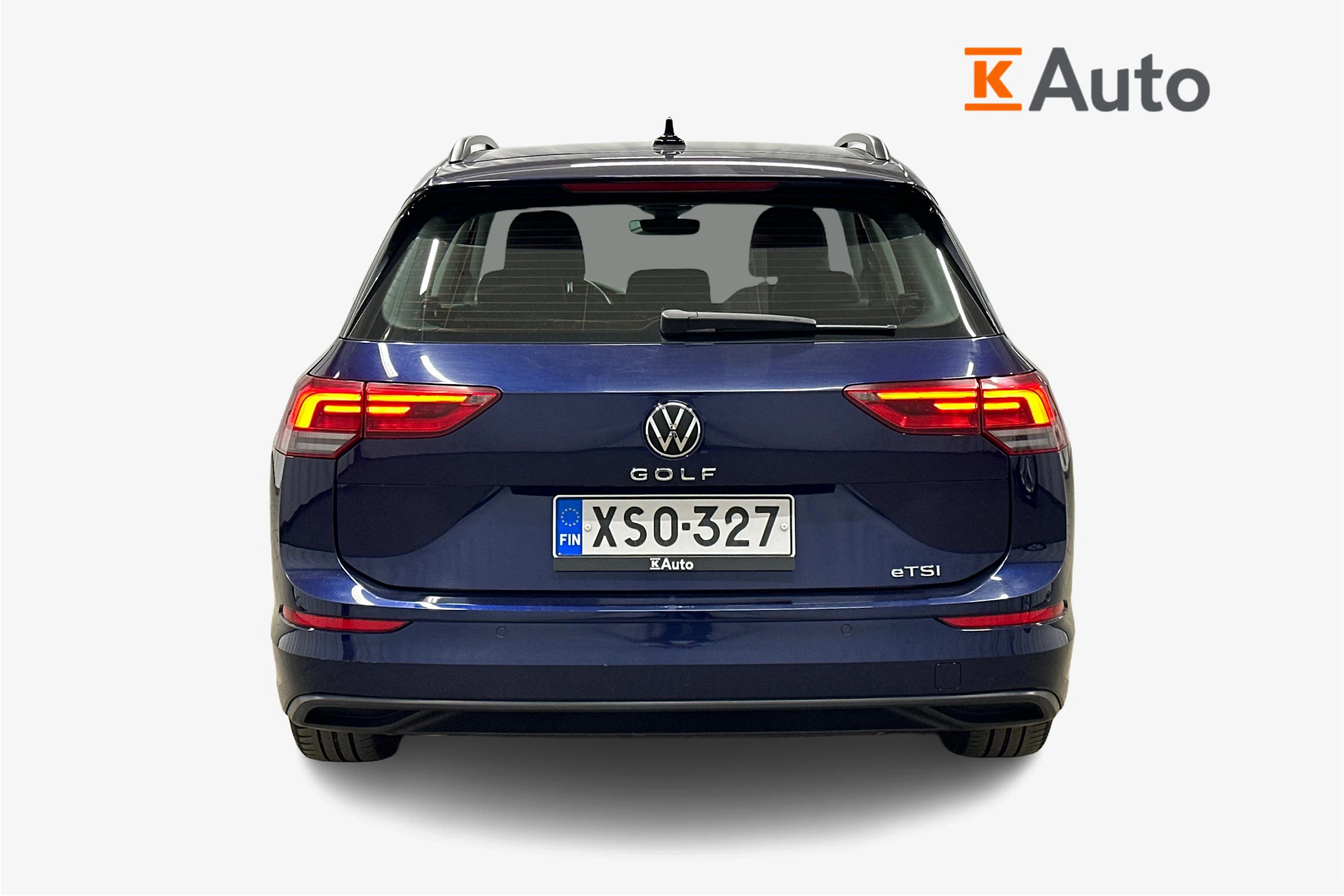 sininen Volkswagen Golf 2024 kuva 3.