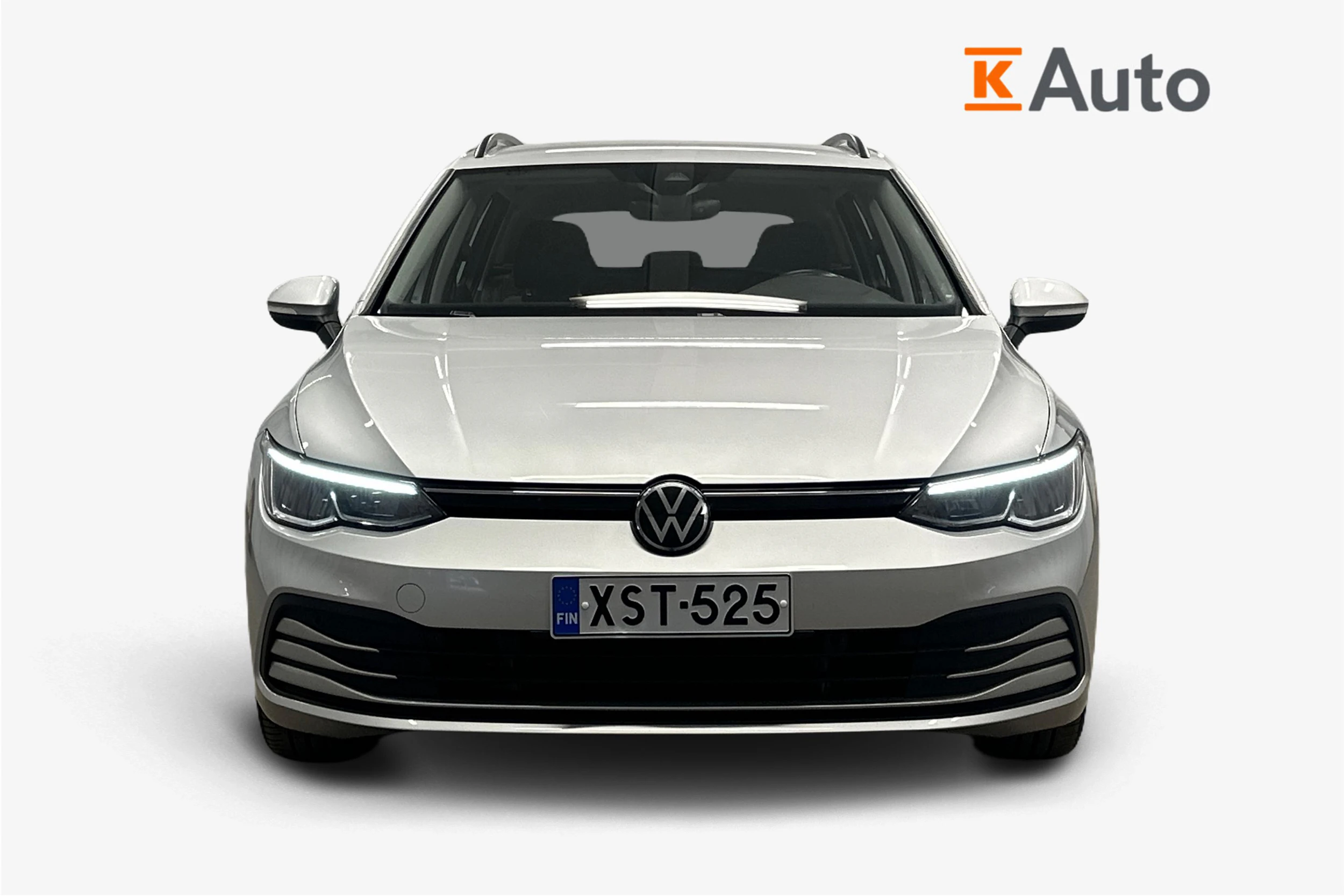 harmaa Volkswagen Golf 2024 kuva 4.