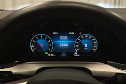 harmaa Volkswagen Golf 2024 kuva 18.