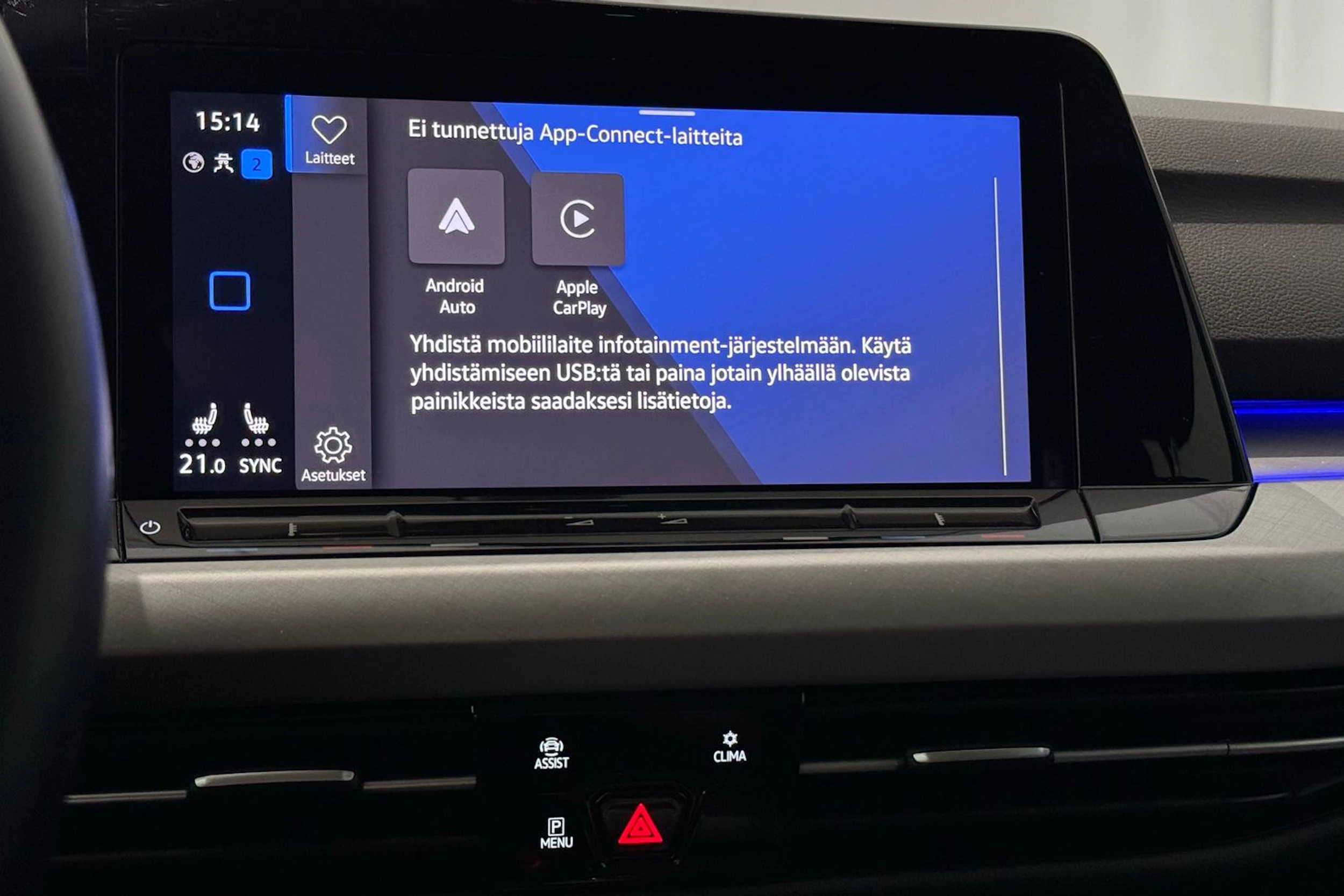 sininen Volkswagen Golf 2024 kuva 25.