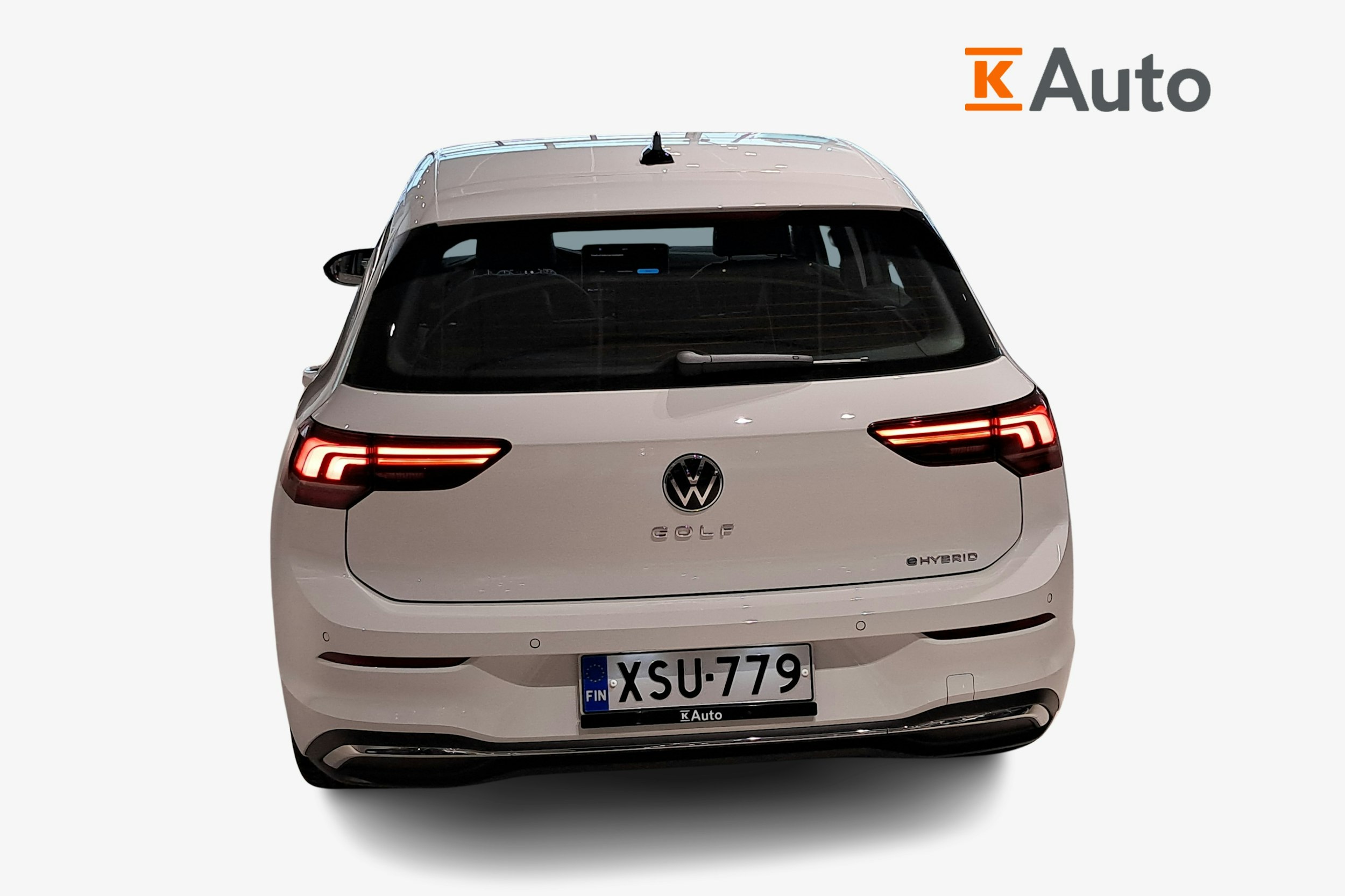 valkoinen Volkswagen Golf 2024 kuva 3.