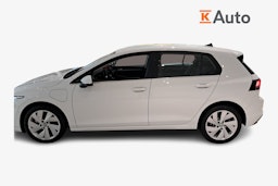 valkoinen Volkswagen Golf 2024 kuva 5.