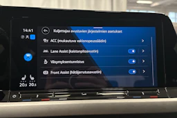 harmaa Volkswagen Golf 2024 kuva 21.