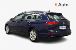 sininen Volkswagen Golf 2024 kuva 3.