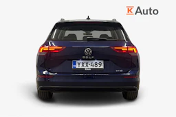 sininen Volkswagen Golf 2024 kuva 4.