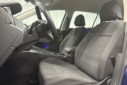 sininen Volkswagen Golf 2024 kuva 21.