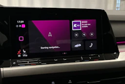 sininen Volkswagen Golf 2024 kuva 16.