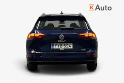 sininen Volkswagen Golf 2024 kuva 3.