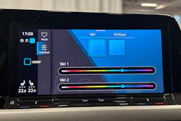 sininen Volkswagen Golf 2024 kuva 20.
