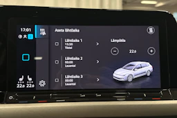 sininen Volkswagen Golf 2024 kuva 22.