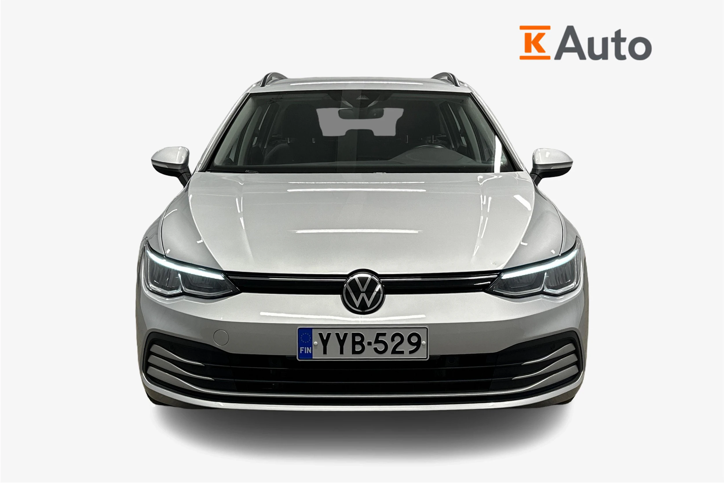 harmaa Volkswagen Golf 2024 kuva 4.