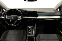 harmaa Volkswagen Golf 2024 kuva 7.