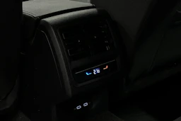 harmaa Volkswagen Golf 2024 kuva 29.