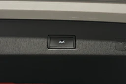 harmaa Volkswagen Golf 2024 kuva 31.
