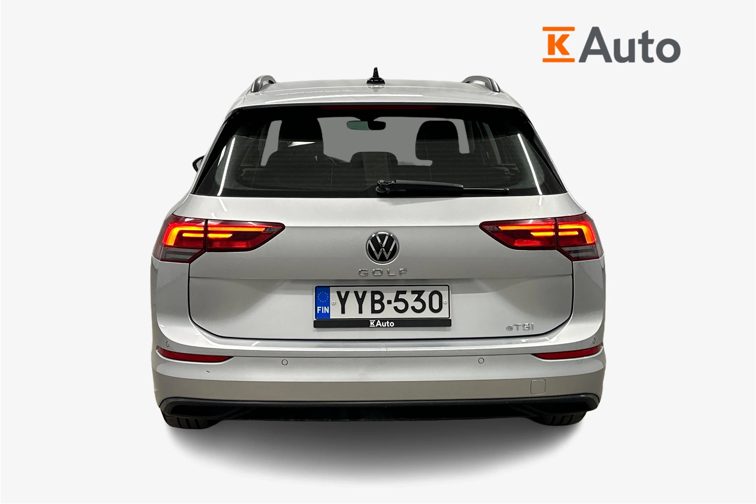 harmaa Volkswagen Golf 2024 kuva 3.