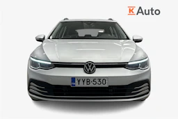 harmaa Volkswagen Golf 2024 kuva 4.