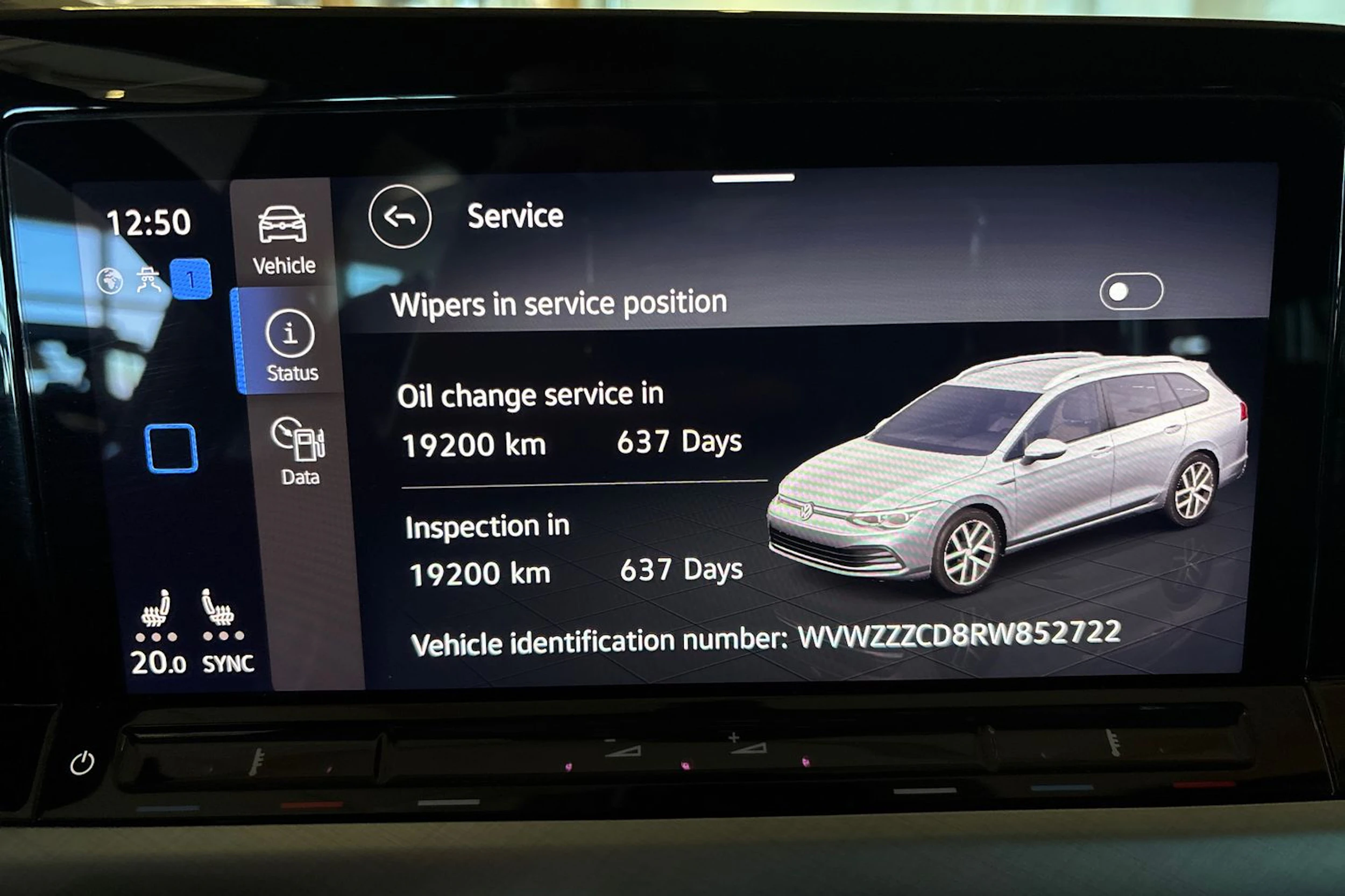musta Volkswagen Golf 2024 kuva 16.